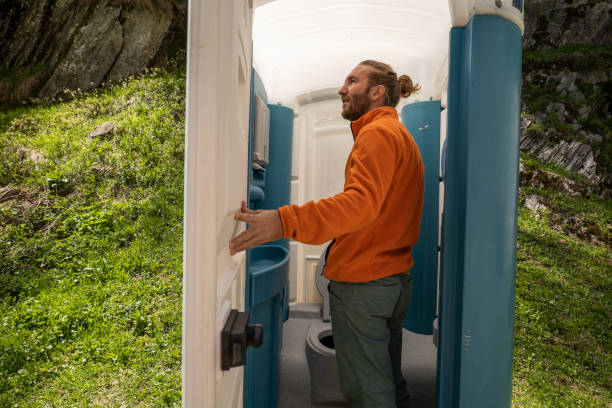Best Portable bathroom rental  in Kenworth, IL